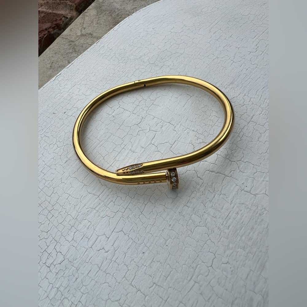 Gold Nail Bracelet with Diamond Accents 💛💛💛 New Cute Hinge